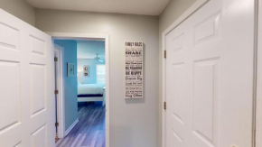 Fairway Escape Modern 3BR with Scenic Views